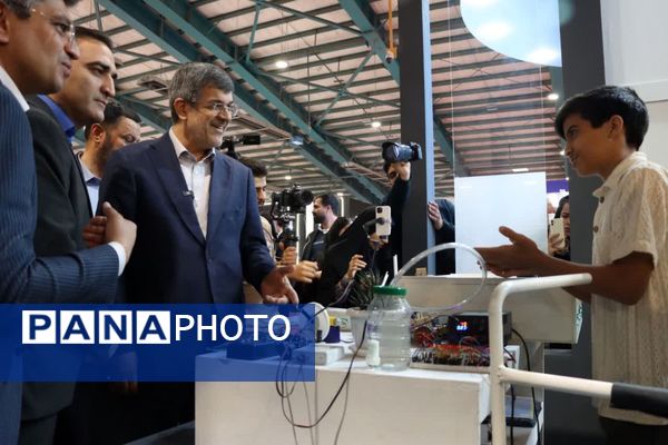 دوازدهمین نمایشگاه دستاوردهای پژوهش، فناوری و فن‌بازار در یزد آغاز به کار کرد