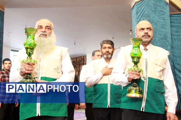 حضور خادمان رضوی در اعتکاف دانش‌آموزی فهرج