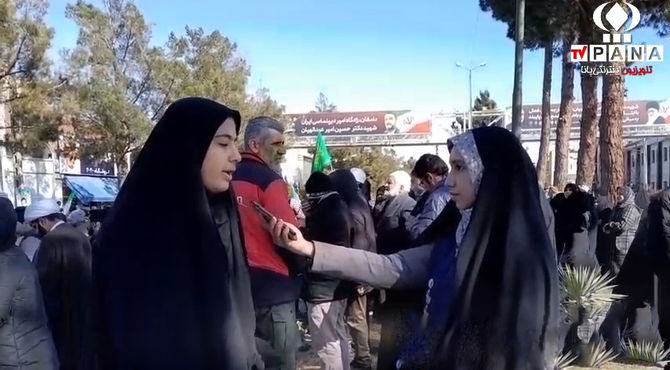 برای حمایت از انقلاب و رهبری در راهپیمایی شرکت کردیم