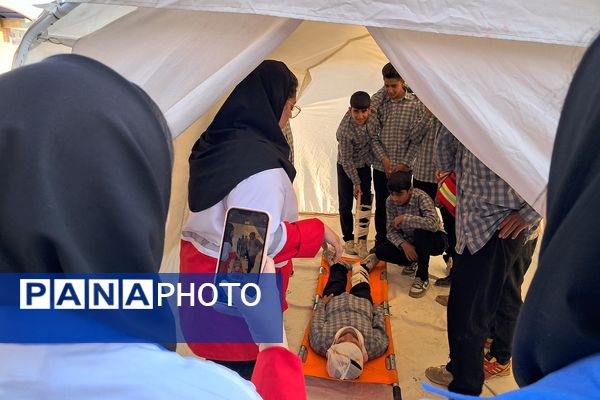 مراسم پدافند غیرعامل در دبیرستان بشارت بهارستاندو