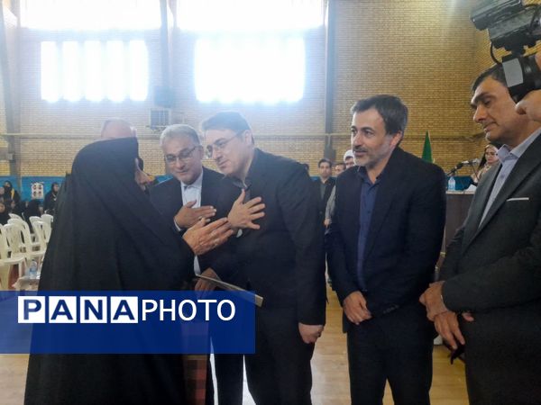 روشنایی یاد شهدا در دل نوجوانان بندر گز