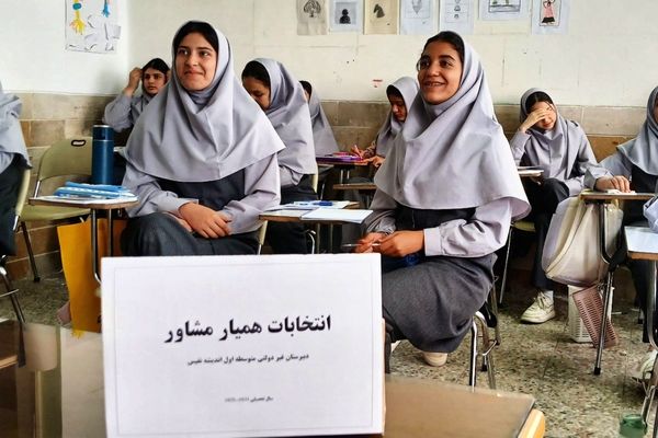 همیاران مشاور، بازوان توانمند مشاوران مدارس در ارتقای سلامت روان دانش‌آموزان هستند