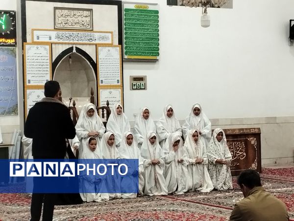 جشن روز مادر و ولادت حضرت زهرا س در مسجد جامع روستای مهدی آباد خلیل آباد 