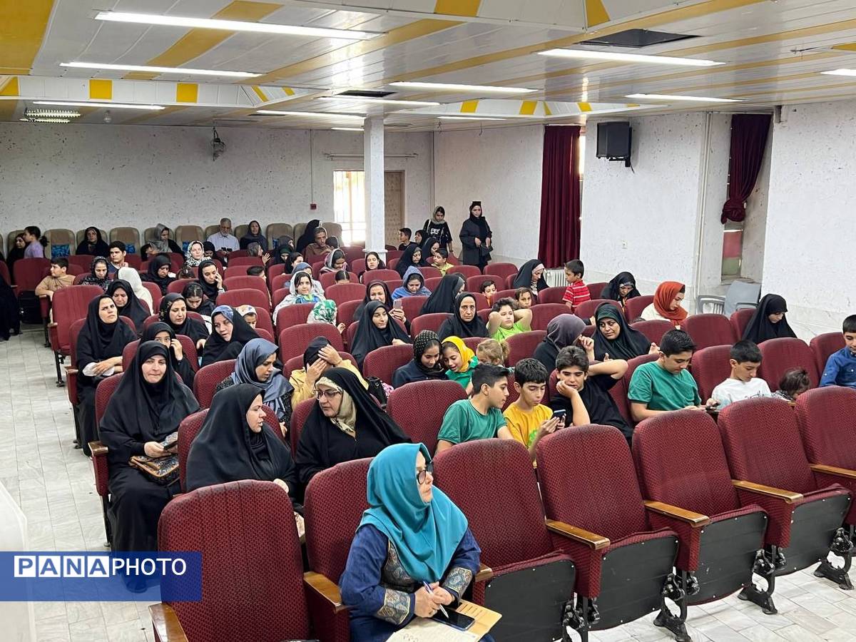 مراسم اختتامیه کلاسهای اوقات فراغت کانون شهدای محراب و هاجر