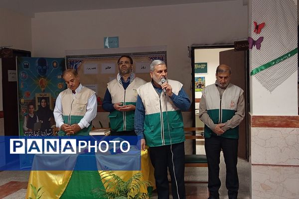 جشن روز مادر و ولادت حضرت زهرا(س) در دبیرستان کریمی شیرازی‌ها با حال‌وهوای چهارشنبه‌های امام‌رضایی