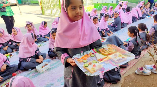 یک وعده غذایی مهم برای دانش آموزان 