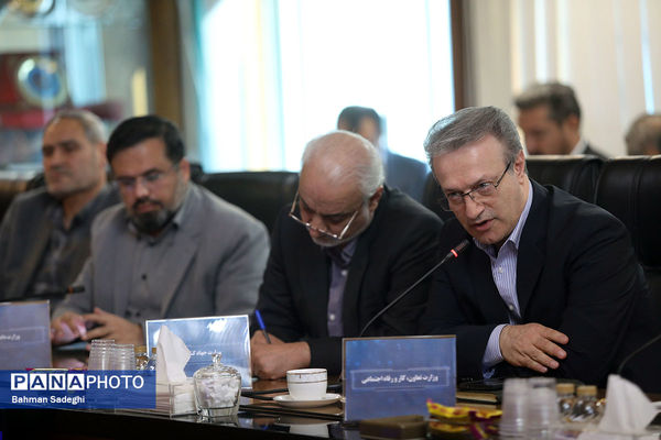 نشست مشترک مرکز پژوهش‌های مجلس شورای اسلامی و معاونان و مدیران امور مجلس وزارتخانه ها