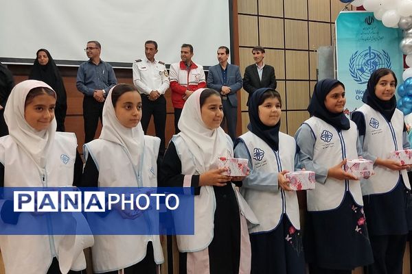 تجلیل از حافظان سلامت و ایمنی در رباط کریم