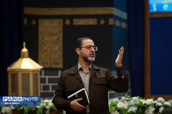 مراسم آموزش کاروان‌های عمره دانش‌آموزی به دانش‌آموزان عازم سرزمین وحی