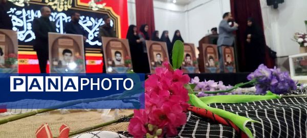 استقبال از شهید گمنام با حضور خانواده شهدا در دبیرستان برازنده مقدم یک