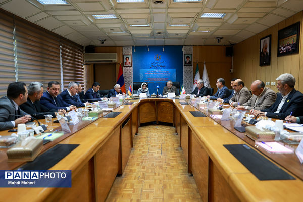 نشست مشترک وزیر آموزش و پرورش ایران و وزیر آموزش، علوم، فرهنگ و جوانان ارمنستان