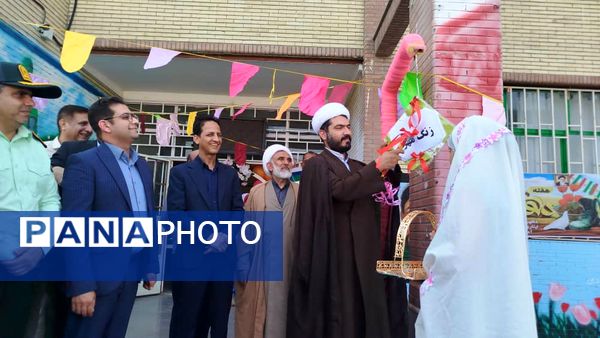 زنگ آغاز سال تحصیلی در مدرسه علقمه شاهد شهرستان قلعه‌گنج