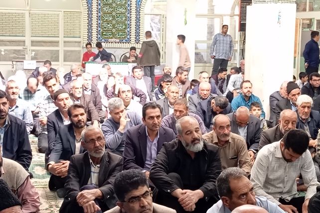 نماز جمعه شهر بن با حضور خانواده بزرگ آموزش و پرورش 