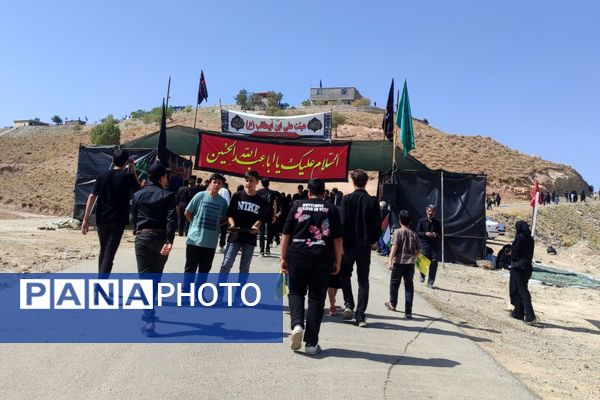پیاده‌روی جاماندگان اربعین حسینی در شهر سورشجان