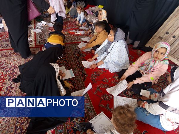 برپایی غرفه کودک در حاشیه نماز جمعه شهرستان کاشمر