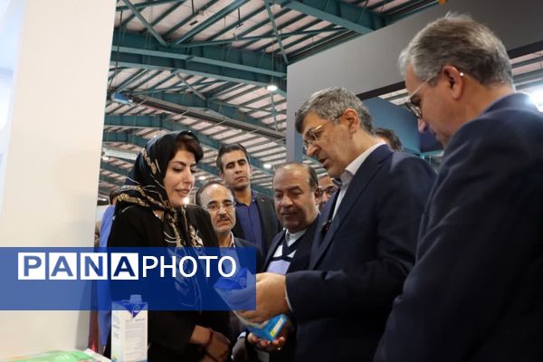 دوازدهمین نمایشگاه دستاوردهای پژوهش، فناوری و فن‌بازار در یزد آغاز به کار کرد