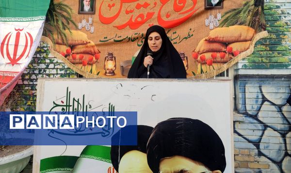 مراسم اعطای حکم و نشان فرماندهی بسیج دانش آموزی دبیرستان شاهد تکتم ناحیه۳