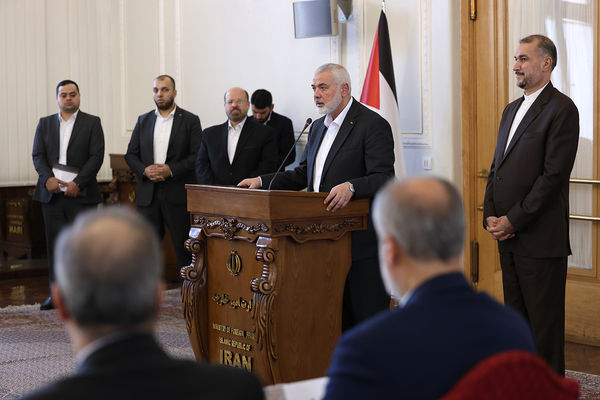 دیدار رئیس دفتر سیاسی حماس با وزیر امور خارجه ایران