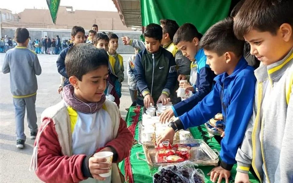 برپایی موکب دانش‌آموزی در مدرسه حافظ نجف‌آباد