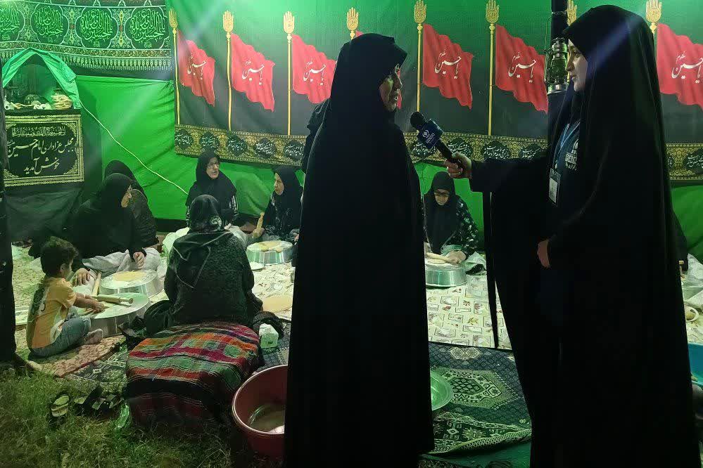 پختن نان در موکب ها ، سبب جذب کودکان ونوجوانان وترویج فرهنگ عاشورایی می‌شود 