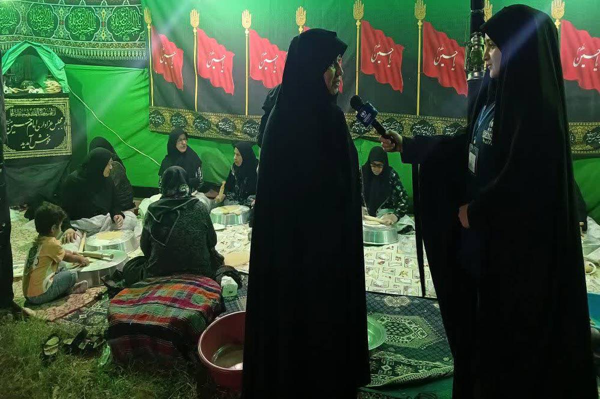پختن نان در موکب ها ، سبب جذب کودکان ونوجوانان وترویج فرهنگ عاشورایی می‌شود 