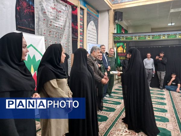 گرامیداشت ۲۸ زن شهیده در کامیاران؛ ترویج ایثار و فداکاری