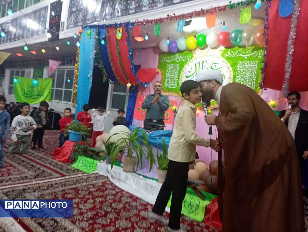 تکیه حسینی غرق در شادی علوی