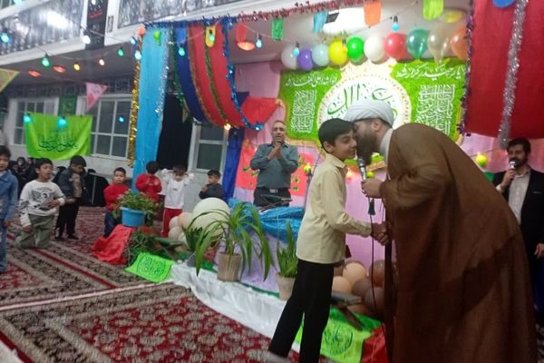 تکیه حسینی غرق در شادی علوی