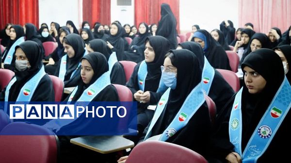 دانش‌آموزان اهوازی پای صندوق رأی؛ تمرینی برای مسئولیت‌پذیری و مردم‌سالاری