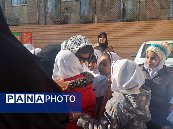 افتتاحیه همزمان 2 مدرسه خیرساز توسط 2 بانوی خیر نیک‌اندیش در ناحیه۴ اصفهان