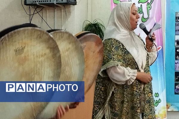 دبیرستان صدیقه طاهره غرقِ در شور فاطمی