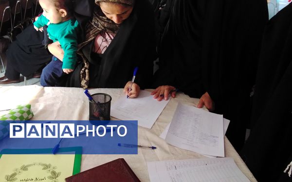 انتخابات انجمن اولیاء و مربیان در دبیرستان نمونه اندیشه شهرستان کاشمر