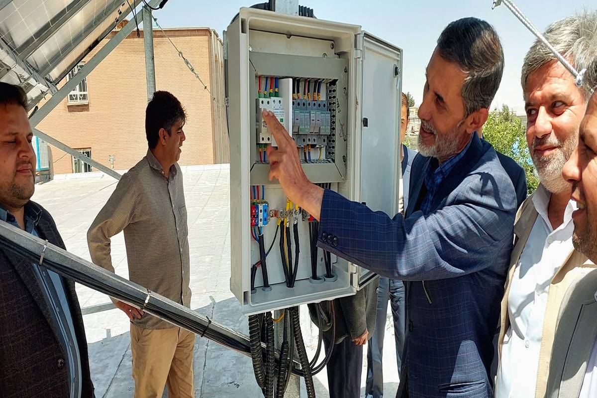 نیروگاه خورشیدی در آموزش و پرورش جلگه رخ افتتاح شد