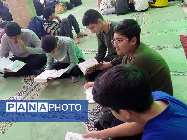 اعتکاف دانش‌آموزان مسجد انقلاب شهرستان بجنورد 