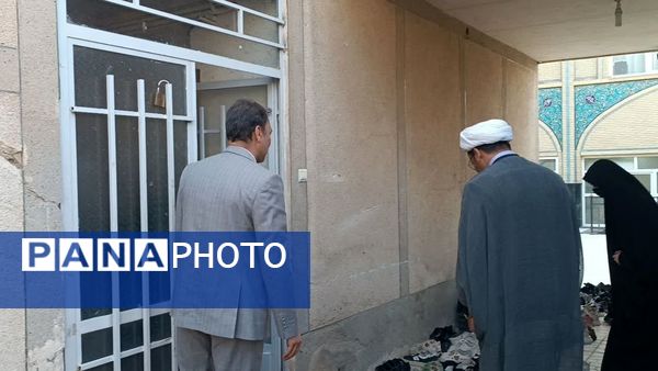 بازدید مسئولین اداره آموزش و پرورش از حوزه علمیه مکتب نرجس کاشمر