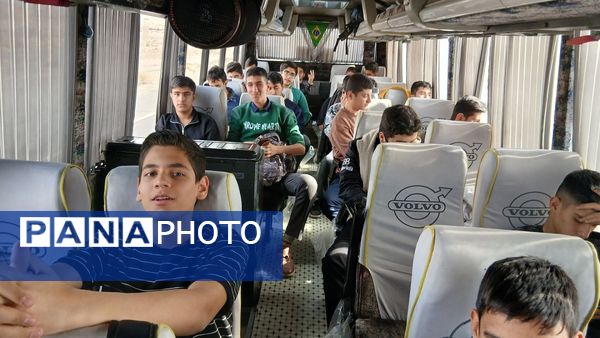 اعزام تیم اردویی دانش‌آموزان برگزیده نمونه دولتی معلم ساوجبلاغ به حرم مطهر حضرت معصومه (س) در قم 