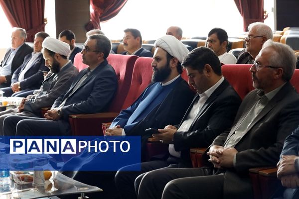 آیین گرامیداشت هفته پیوند اولیا و مربیان در آذربایجان‌غربی