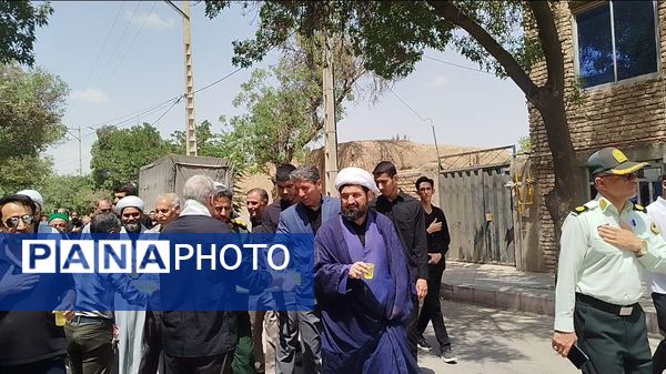 برپایی موکب دانش‌آموزی در روز اربعین حسینی در فاروج