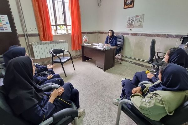 شورای دانش‌آموزی به دنبال پرورش روح مسئولیت‌پذیری در میان دانش‌آموزان است