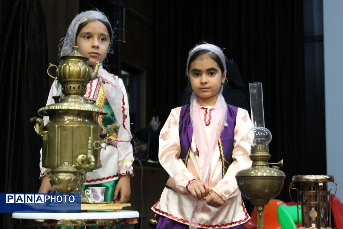 جشنواره هویت ملی اسلامی کودکستانهای شهرستان گرمه