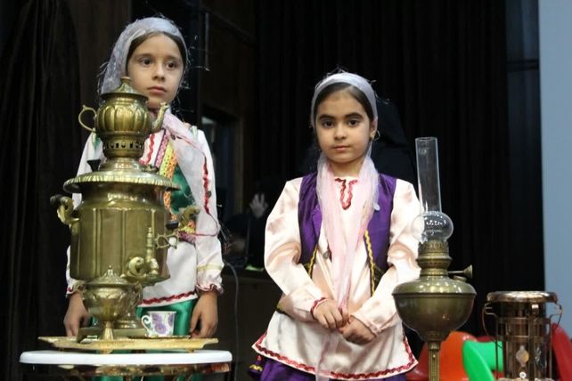 جشنواره هویت ملی اسلامی کودکستان‌های شهرستان گرمه