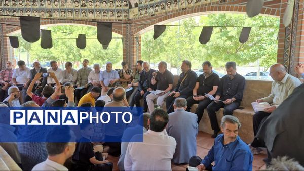 تجدید میثاق قاریان قرآن و اهالی بلده با شهدای گمنام