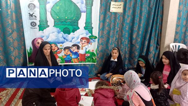 برگزاری «میز خدمت ویژه بانوان» به مناسبت میلاد حضرت فاطمه زهرا (س) در فیروزان