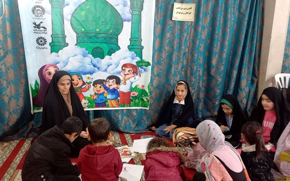 برگزاری «میز خدمت ویژه بانوان» به مناسبت میلاد حضرت فاطمه زهرا (س) در فیروزان