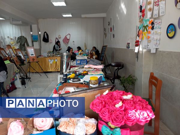 نمایشگاه کار آفرینی هنرستان های ناحیه یک مشهد مقدس 