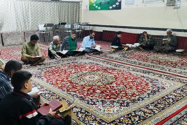محفل انس با قرآن کریم به یاد شهدای ارتش در شهرستان کاشمر