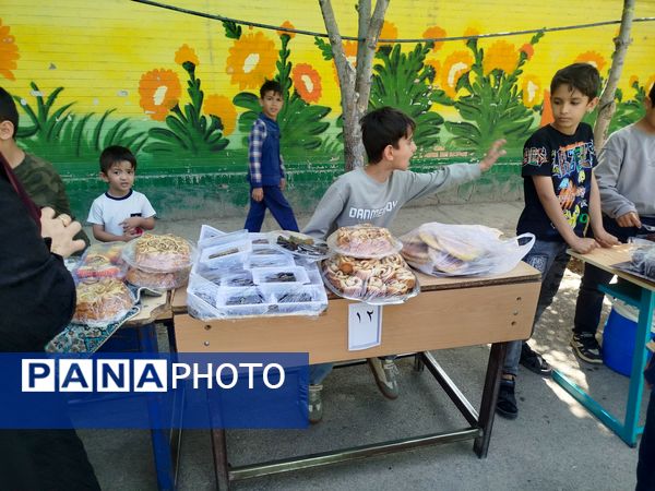 برگزاری بازارچه درون مدرسه‌ای در دبستان مبین شیروان