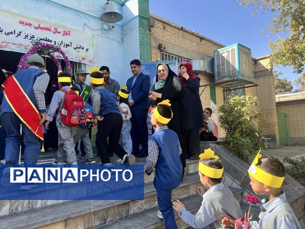 جشن شکوفه‌ها در مدارس سملقان