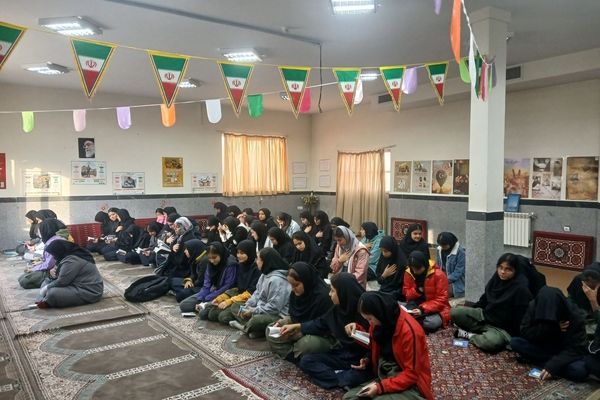 تلاوت قرآن بر تقویت امنیت روانی دانش‌آموزان کمک می‌کند