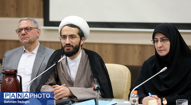 بهره‌گیری از تجربیات خارج از آموزش و پرورش برای ارتقای سواد پایه در ابتدایی‌ ضروری است‌